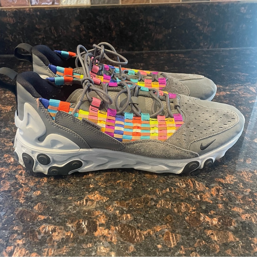 Nike THEIOTH. Color iron gray, size 11